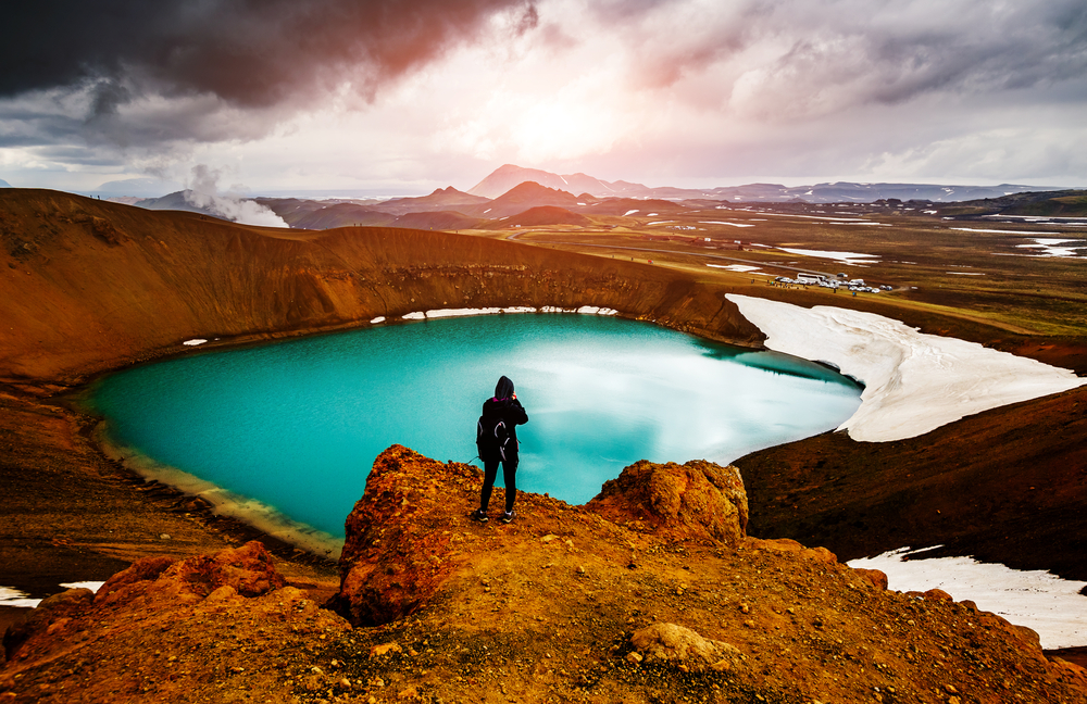 lagoon sulphur springs in iceland