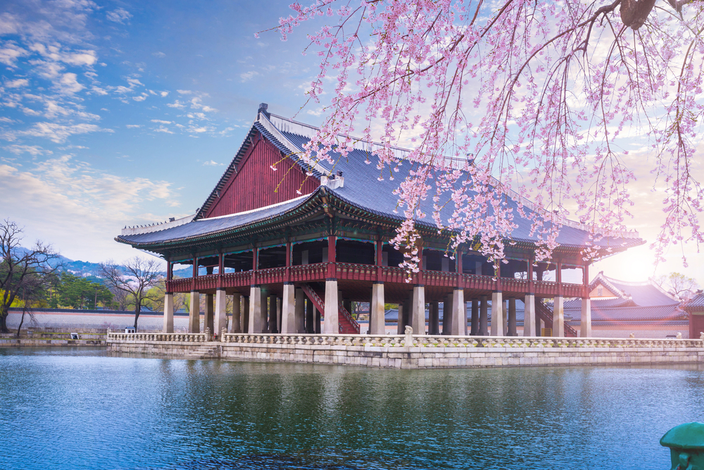 Temples and pagodas in South Korea for ESL teachers to visit while teaching English in Korea at a public school